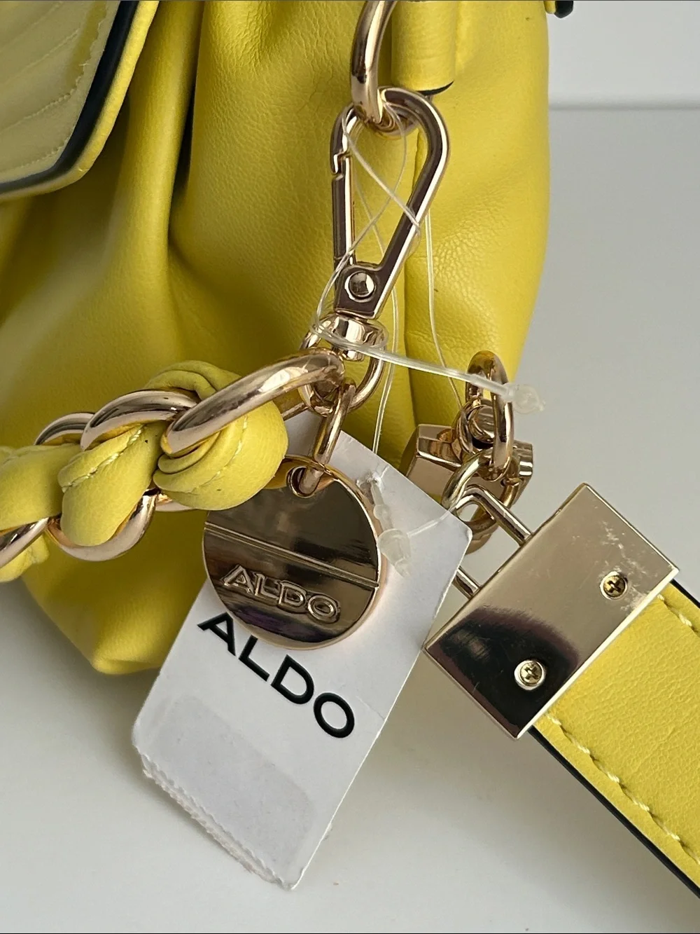 Aldo compact clutch